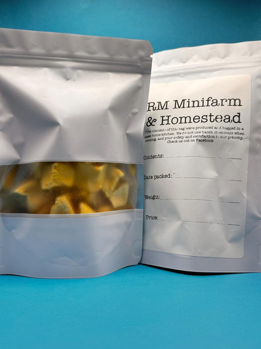 Organic no apeel freeze dried mango pieces treat snack crunchy food