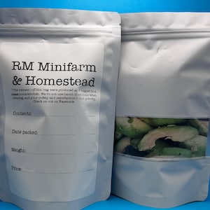 Organic freeze dried avocado slices