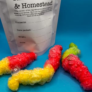 Freeze dried gummy worms treat snack puff candy