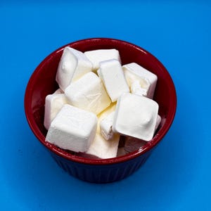 Organic freeze dried A2 yogurt drops treat snack crunchy