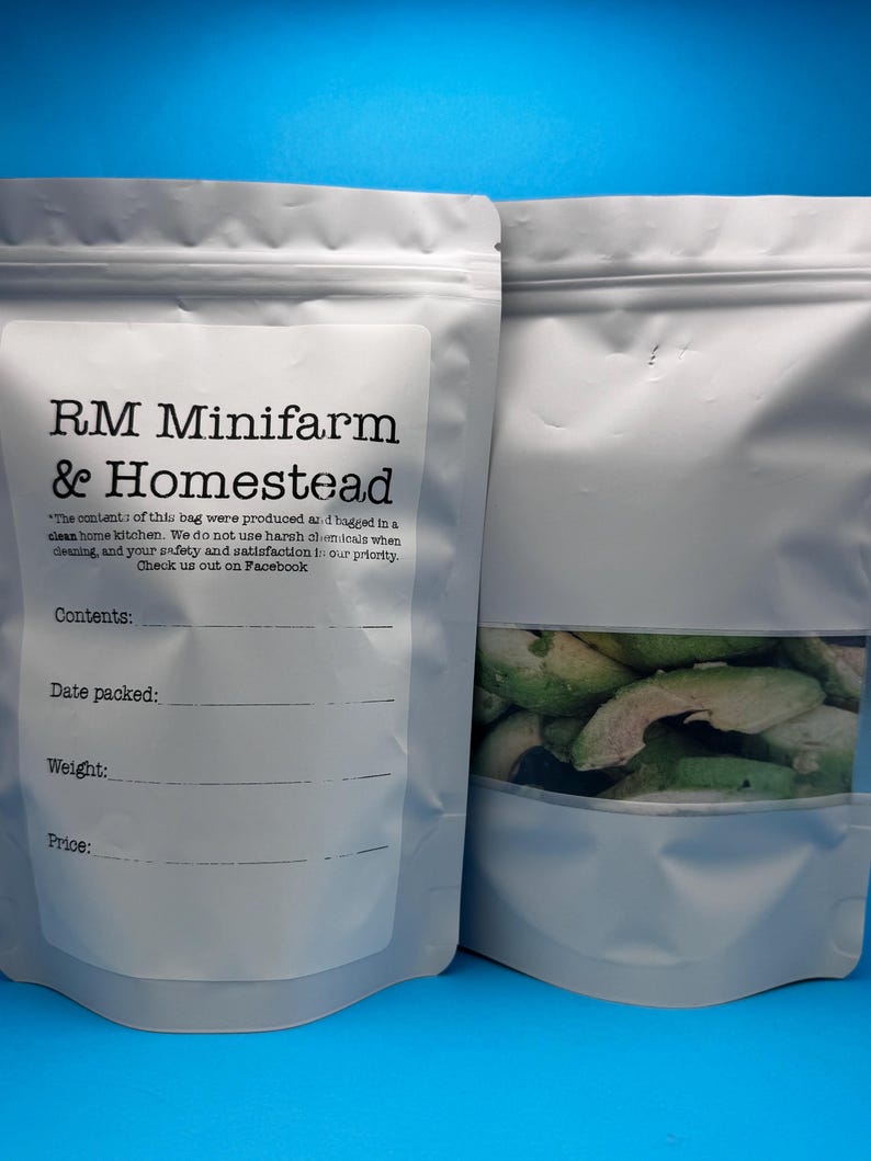 Organic freeze dried avocado slices