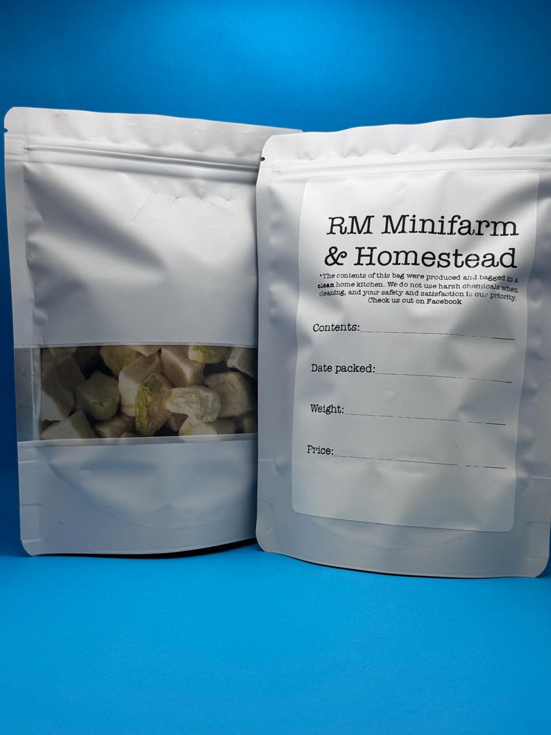 Organic freeze dried apple chunks