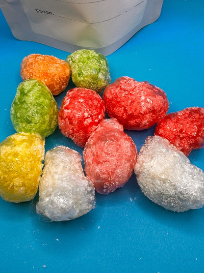 Freeze dried sour gummy bears treat snack candy puff
