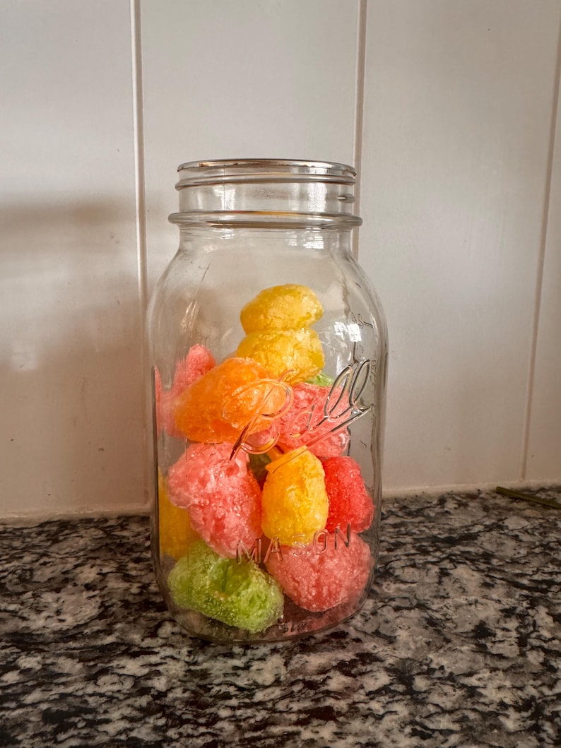 Freeze dried sour gummy bears treat snack candy puff