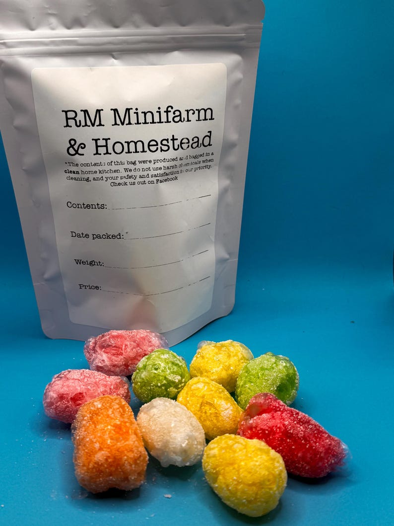 Freeze dried gummy bears candy treat snack puff